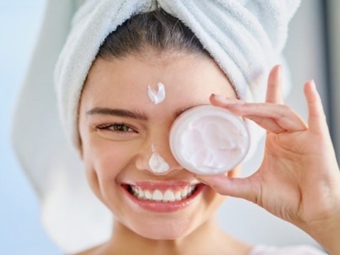 หัวเชื้อน้ำหอมสำหรับผิวหน้า